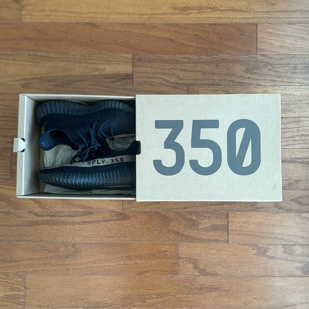 YEEZY BOOST 350 v2 in black and green - Picture 1 of 3